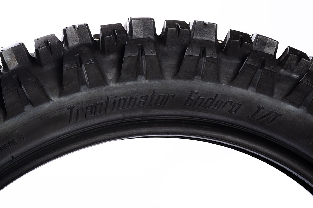 3Tractionator_Enduro_IT_120-90-18-2